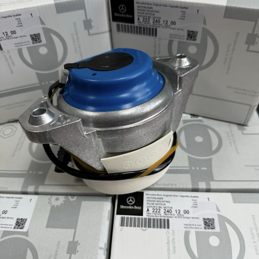 205/222/204/212/213/223 engine bracket